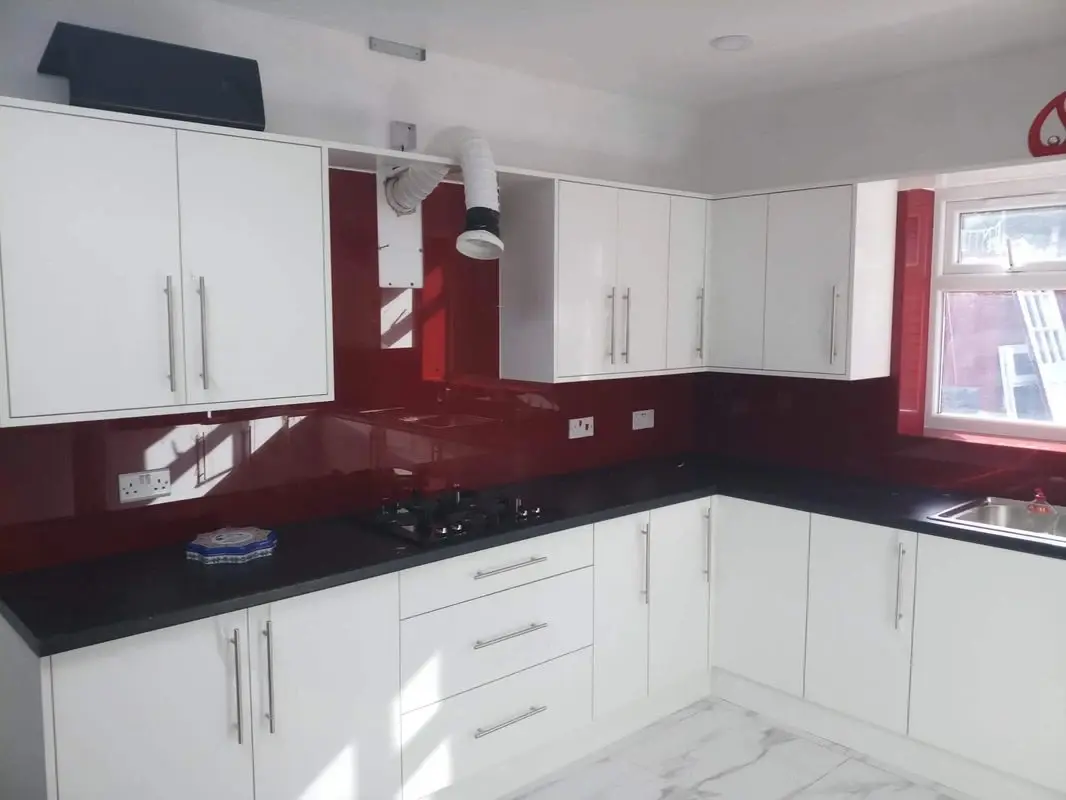 Kitchen splashback glass